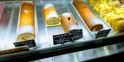 焼きたてパンとケーキの店 みなもとや