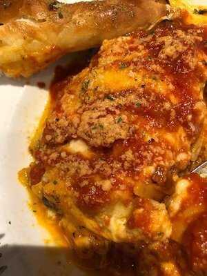 シューターズ スポーツバー&グリル