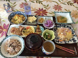 ヘルシーカフェ ティンガーラ