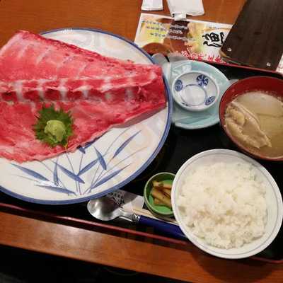 新潟鮮魚問屋 港食堂