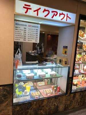 コンパル 栄西店