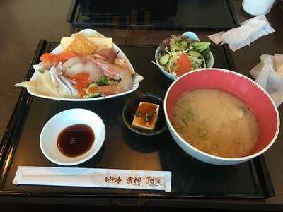 おさかな亭 空港通店