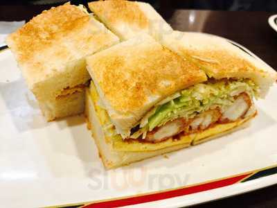 コンパル 栄西店