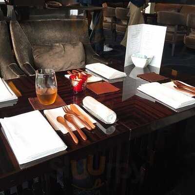 ラウンジバー プリヴェ