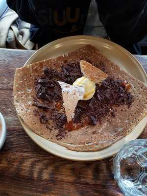 ブレッツカフェ クレープリー 表参道