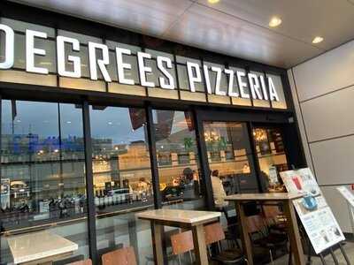 800°ディグリーズ ナポリタン ピッツェリア ニュウマン店