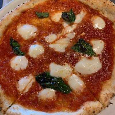 800°ディグリーズ ナポリタン ピッツェリア ニュウマン店