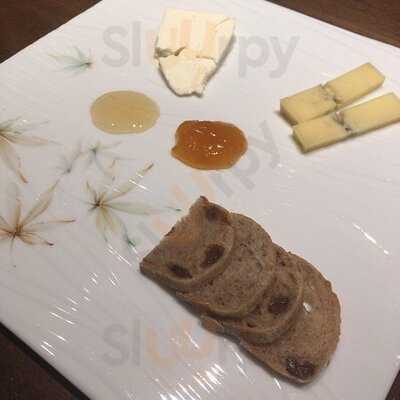 レストラン イソ