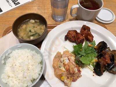 Cafe & Meal Muji 日比谷