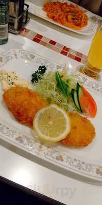 シャモニー 古町店