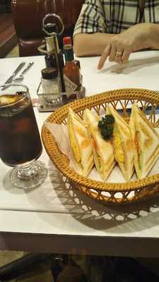 シャモニー 古町店