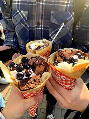 マリオンクレープ原宿竹下通り店