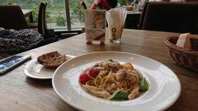 カーブドッチとやの