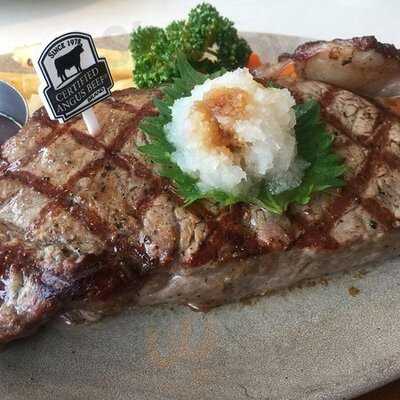 ロイヤルホスト西堀通店