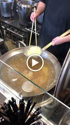 青島食堂東堀店