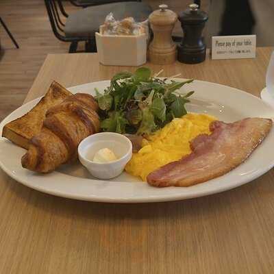 サラベス 東京店