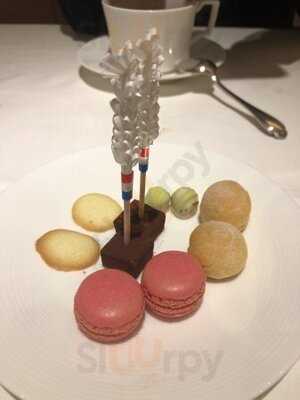 ぎをん萬養軒 本店