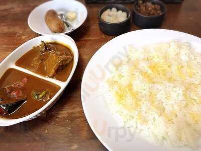 ガヴィアル 神保町店