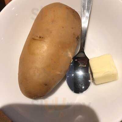 ガヴィアル 神保町店