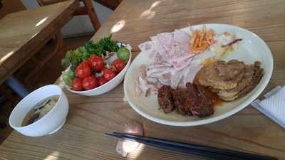 The Courtyard Kitchen