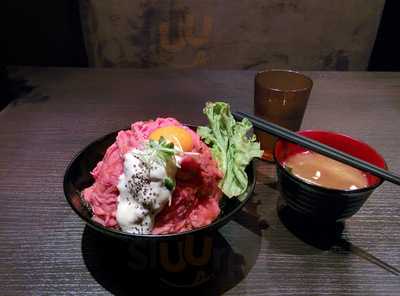 豚ゴリラ 新京極六角店