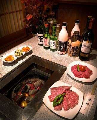 和牛炭火焼 焼肉や善山