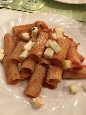 オステリア ガウダンテ 大阪駅前第4ビル店