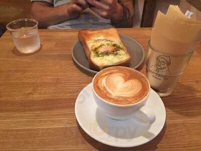 アジパイプラスヒビコーヒー