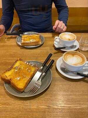 アジパイプラスヒビコーヒー