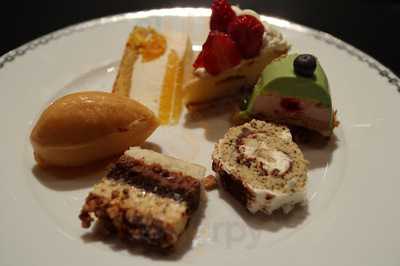 ラ・ロシェル 山王