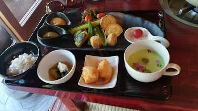 清水順正 おかべ家