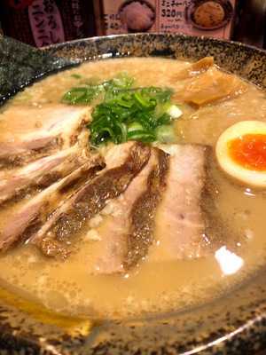 越後秘蔵麺 無尽蔵 かめだ家