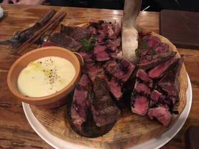 厳選ワイン飲み放題の店 肉バル横丁