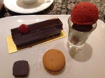 ラ メゾン デュ ショコラ丸の内店