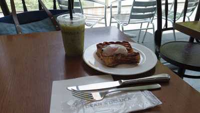 Dean & Deluca  Cafes 丸の内