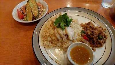 プエン タイレストラン