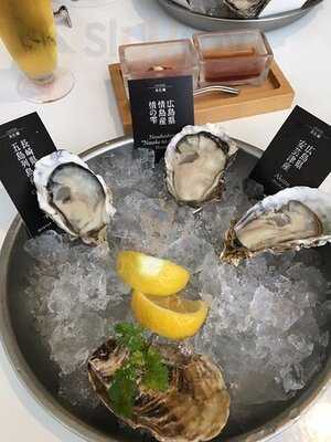 オイスタールーム 梅田ハービスエント店