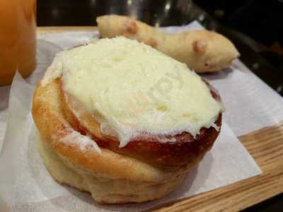 Burdigala Express 東京gransta店