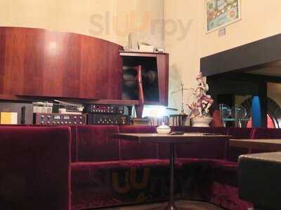 シャモニー 上大川前店