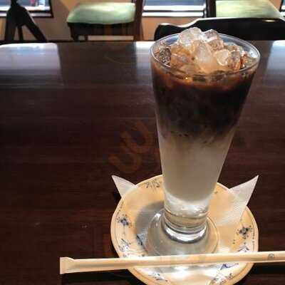 シャモニー 上大川前店