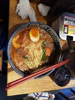 九州らーめん亀王 難波ngk前店 