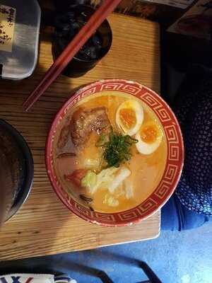 九州らーめん亀王 難波ngk前店 