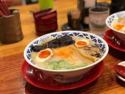 九州らーめん亀王 難波ngk前店 