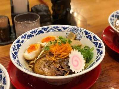 九州らーめん亀王 難波ngk前店 