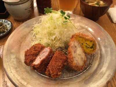 かつかつとんとん