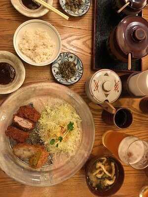 かつかつとんとん