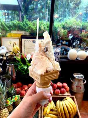 ジェラテリア・ポポロ