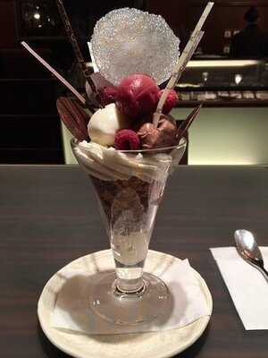 ショコラティエ パレ ド オール 東京