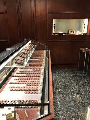 ショコラティエ パレ ド オール 東京