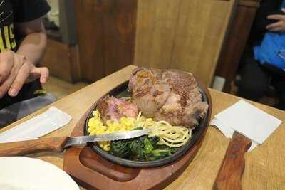 ヒーローズ 秋葉原店